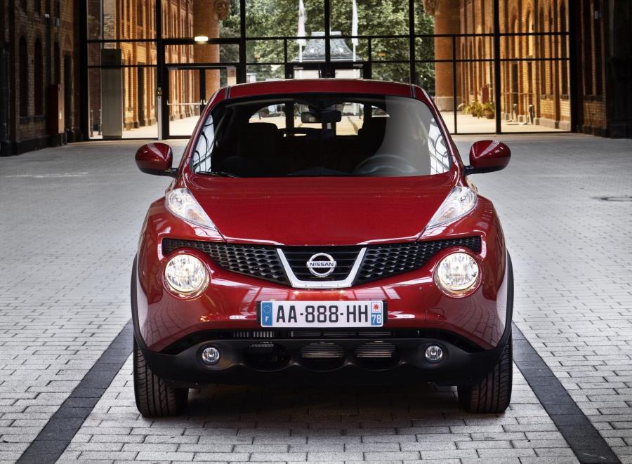  Nissan Juke 2010 года  (фото 12 из 174)